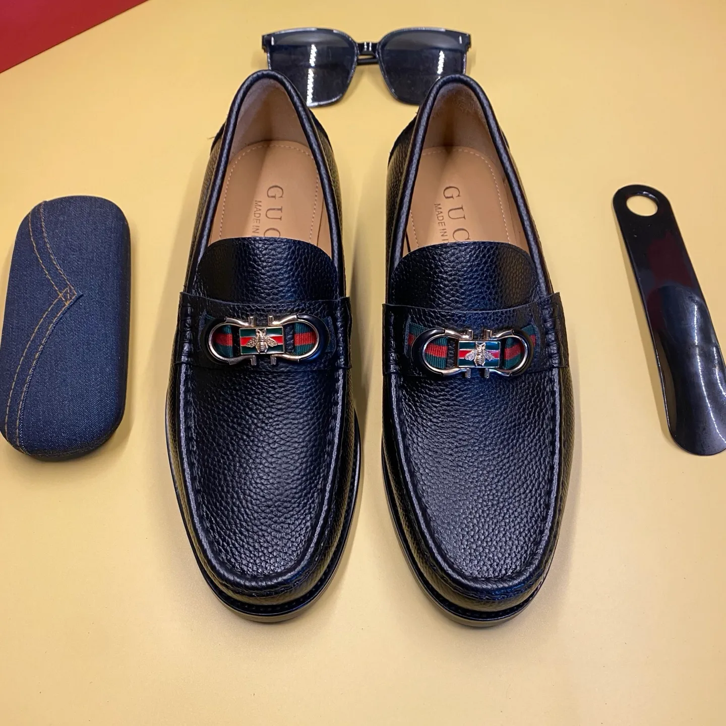 Men's men's shoes💰 440💰💰Gucci official website men's business formal leather shoes update💥Hong Kong counter synchronized new styles💥completely one to one replica shipment👍zero gap in counter quality 0⃣️made of imported cowhide on the outside➕cowhide lining, black, matching size 38-44...